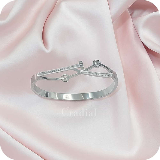 Bolt Knot Silver Bangle