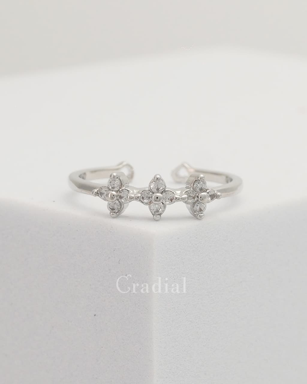 Tri Starlet Silver Ring