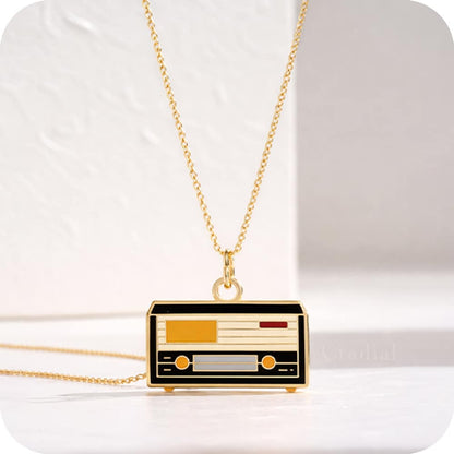 The Radio Necklace