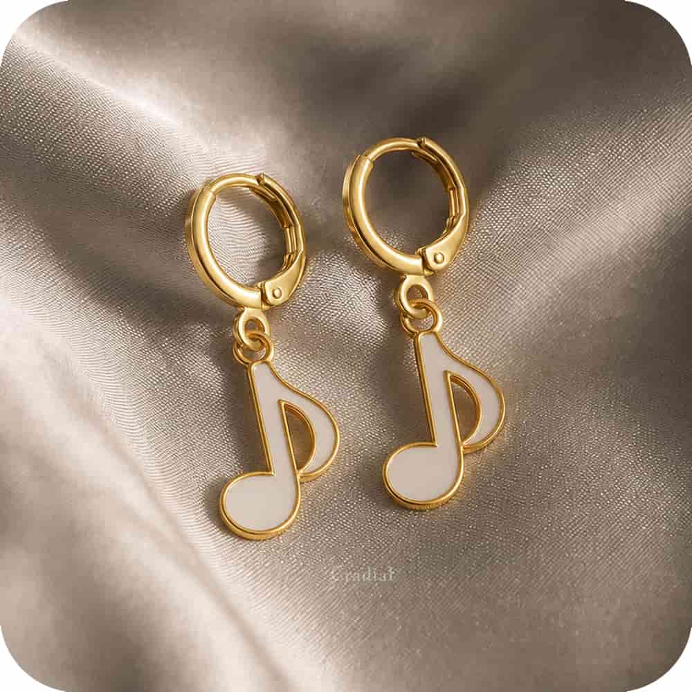 White Quaver Earrings