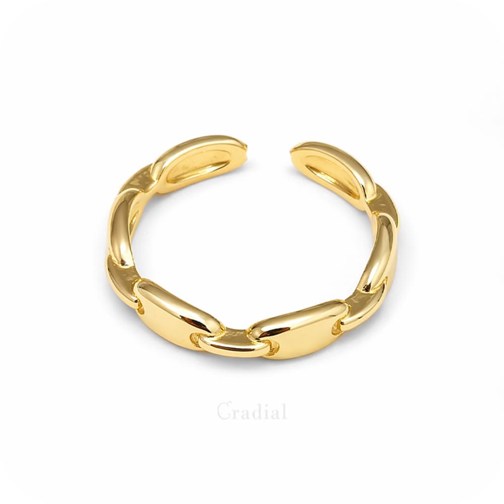 Ovalink Gold Ring