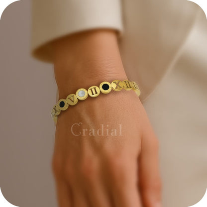 Time Kiss Gold Bangle