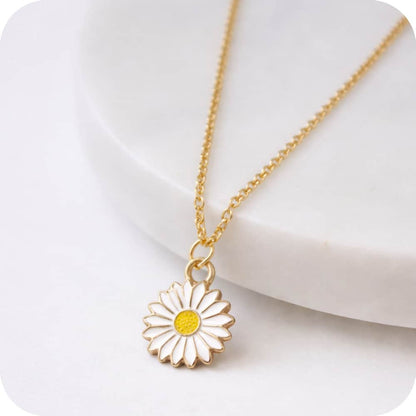 Daisy Charm Necklace