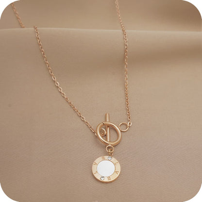 Classy Pendulum Necklace